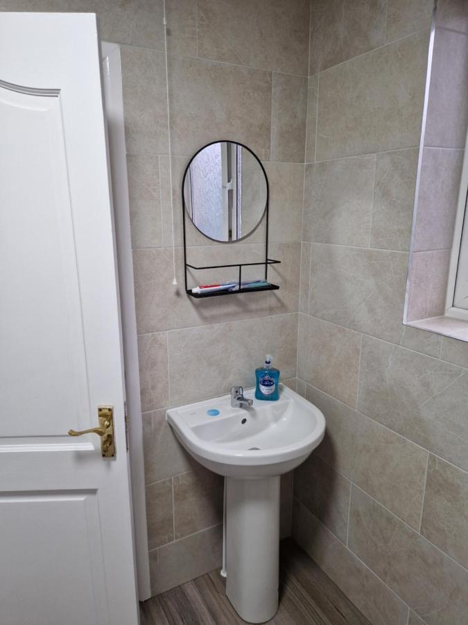 Birtley  Birtley'S Diamond 3 Bed Apt, Sleeps 6 Guests מראה חיצוני תמונה